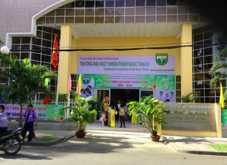 Đại học Y Phạm Ngọc Thạch top trường đóng học phí rẻ nhất hiện nay